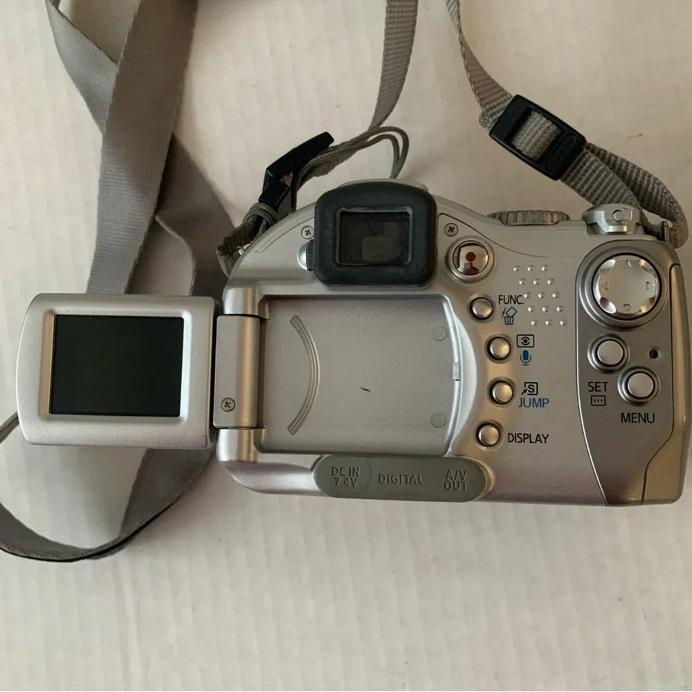 Canon PowerShot S1 IS Silver 3.2MP Digital Camera With CF Card slot UNTESTED